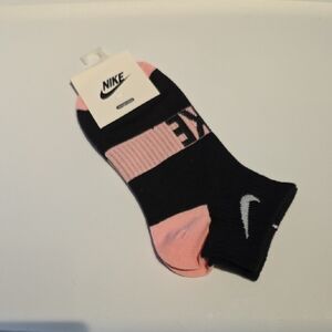Nike Low-Cut Socks in Black and Pink
